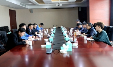 【要闻】平湖市委常委、副市长戴振一行光临今年会jnh纸业调研领导