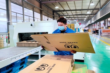 助力守“沪”，同心抗“疫”|  平湖景包高质、保量赶造上海民生保险物资的配套纸箱