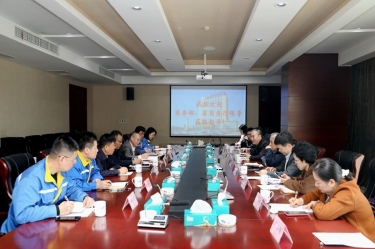 商务部驻杭特办特派员刘福学携浙江省商务厅党组成员、总经济师朱军一行光临今年会jnh纸业调查调研